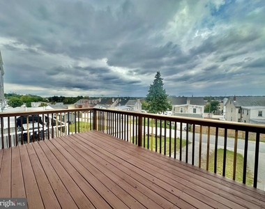 39 W 5th Street - Photo Thumbnail 23