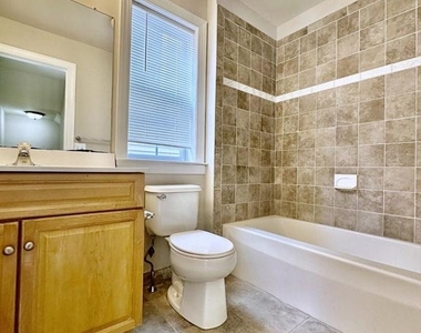 39 W 5th Street - Photo Thumbnail 16