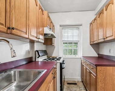 126 Argyle Road - Photo Thumbnail 3