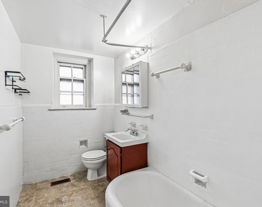 126 Argyle Road - Photo Thumbnail 20