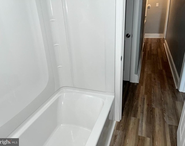 449 N York Street - Photo Thumbnail 12