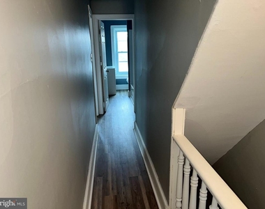 449 N York Street - Photo Thumbnail 4