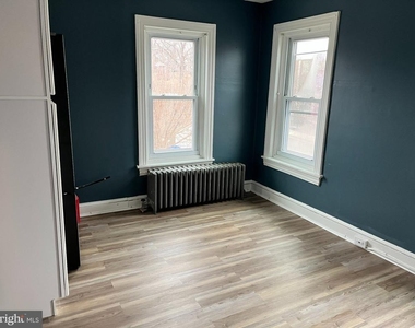 449 N York Street - Photo Thumbnail 5