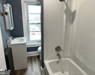 449 N York Street - Photo Thumbnail 11