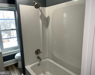 449 N York Street - Photo Thumbnail 10