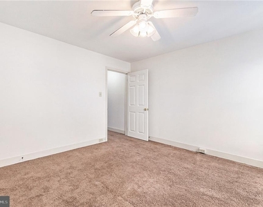 309 E Hector Street - Photo Thumbnail 5