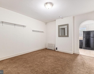 309 E Hector Street - Photo Thumbnail 6