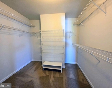 451 Glenn Rose Circle - Photo Thumbnail 16