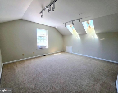 451 Glenn Rose Circle - Photo Thumbnail 22