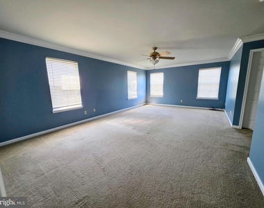 451 Glenn Rose Circle - Photo Thumbnail 24