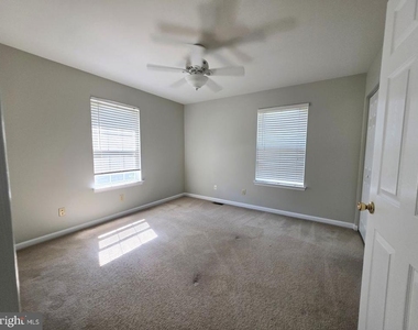 451 Glenn Rose Circle - Photo Thumbnail 12