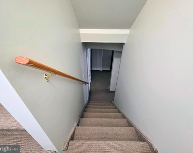 451 Glenn Rose Circle - Photo Thumbnail 18