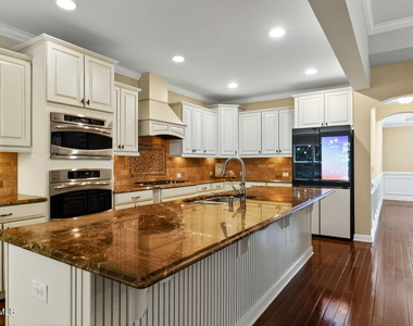 4832 Millens Bay Court - Photo Thumbnail 10
