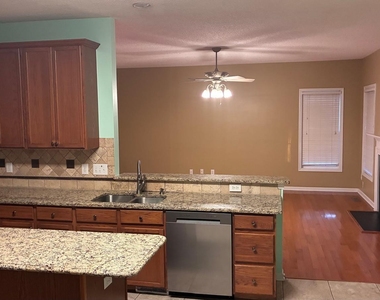 3200 Cregler Drive - Photo Thumbnail 18