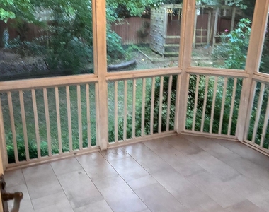 3200 Cregler Drive - Photo Thumbnail 15