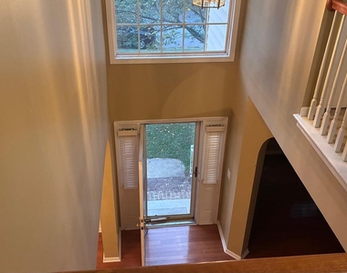 3200 Cregler Drive - Photo Thumbnail 7