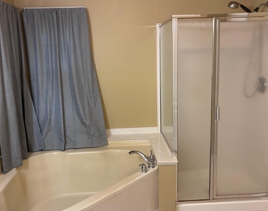 3200 Cregler Drive - Photo Thumbnail 9