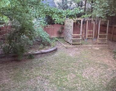 3200 Cregler Drive - Photo Thumbnail 14
