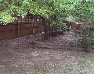 3200 Cregler Drive - Photo Thumbnail 12