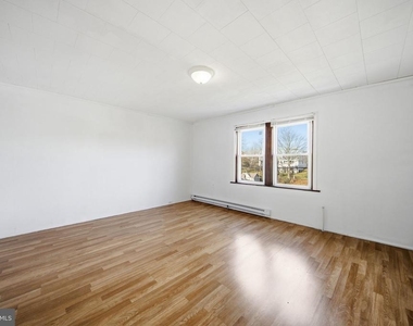 600 Main Road - Photo Thumbnail 5