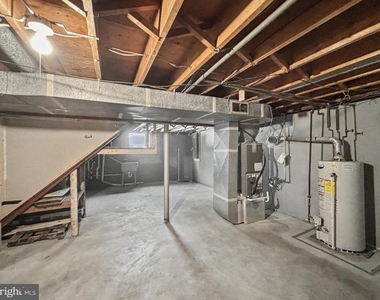 4615 Lincoln Way E - Photo Thumbnail 13