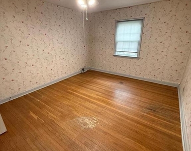 23 W Woodland Avenue - Photo Thumbnail 13