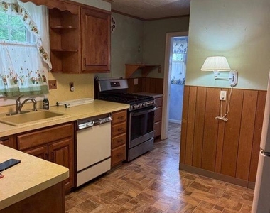 23 W Woodland Avenue - Photo Thumbnail 8
