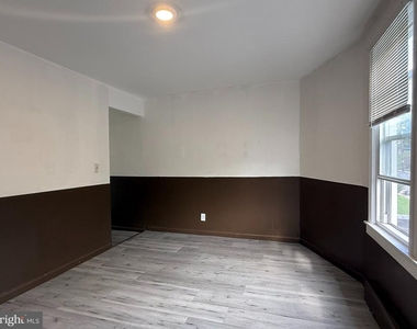 1300 Main Street - Photo Thumbnail 4