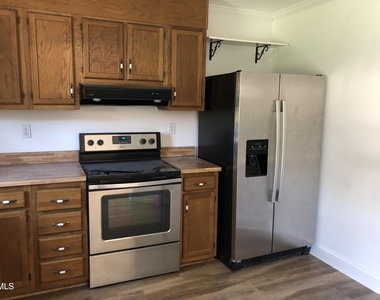 205 Electra Drive - Photo Thumbnail 3