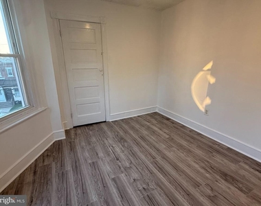 39 Walnut Street - Photo Thumbnail 13
