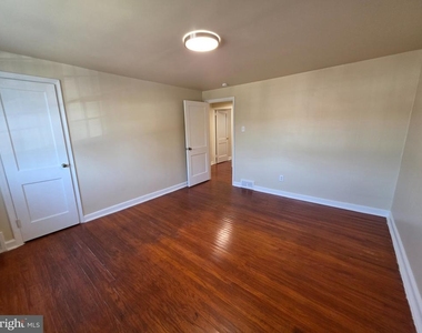 615 W 14th Street - Photo Thumbnail 10