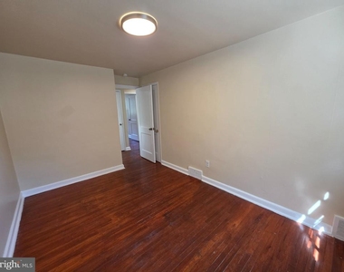 615 W 14th Street - Photo Thumbnail 12