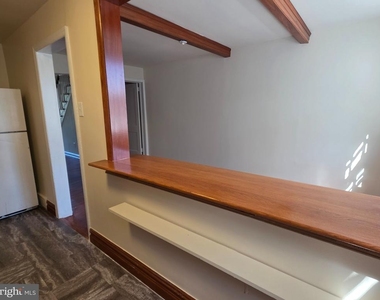 615 W 14th Street - Photo Thumbnail 8