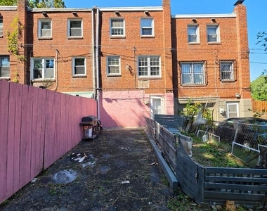 615 W 14th Street - Photo Thumbnail 17