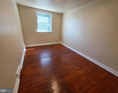 615 W 14th Street - Photo Thumbnail 11