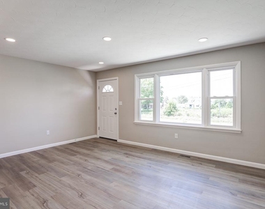 224 Hershey Road - Photo Thumbnail 2