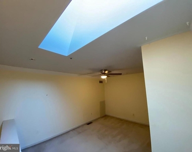 309 Huntington Court - Photo Thumbnail 14