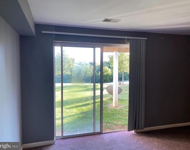 309 Huntington Court - Photo Thumbnail 19