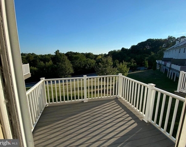 309 Huntington Court - Photo Thumbnail 20