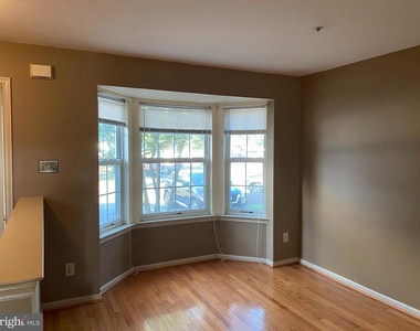 309 Huntington Court - Photo Thumbnail 1