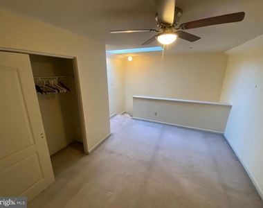 309 Huntington Court - Photo Thumbnail 13