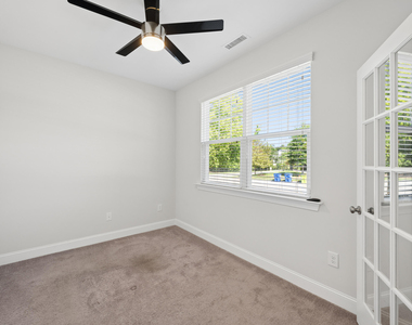 1306 Farm Pond Trail - Photo Thumbnail 6