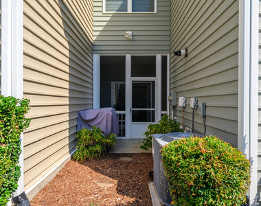 1306 Farm Pond Trail - Photo Thumbnail 4