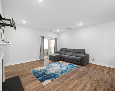 1306 Farm Pond Trail - Photo Thumbnail 15