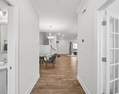 1306 Farm Pond Trail - Photo Thumbnail 5