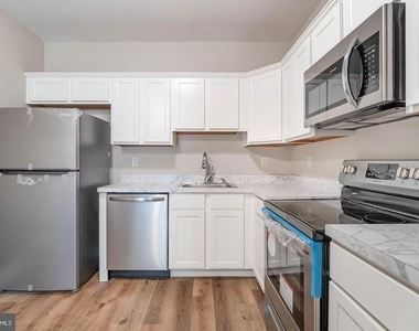 62 Breckenridge Street - Photo Thumbnail 1
