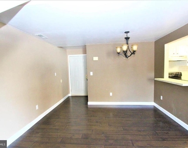 604 Ravens Crest Drive - Photo Thumbnail 3