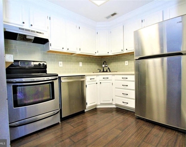 604 Ravens Crest Drive - Photo Thumbnail 4
