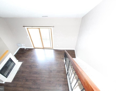 604 Ravens Crest Drive - Photo Thumbnail 7