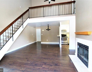 604 Ravens Crest Drive - Photo Thumbnail 2